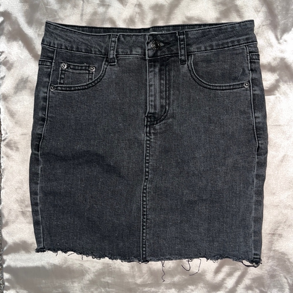 Black Mini Skirt. Size S